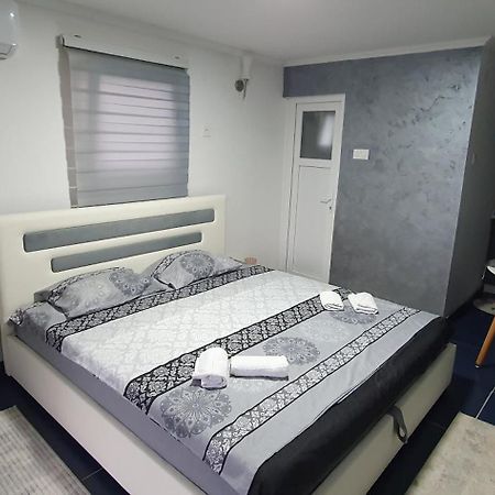 Mitrovici  Cozzy Apartment Near The Aiport Podgorica מראה חיצוני תמונה