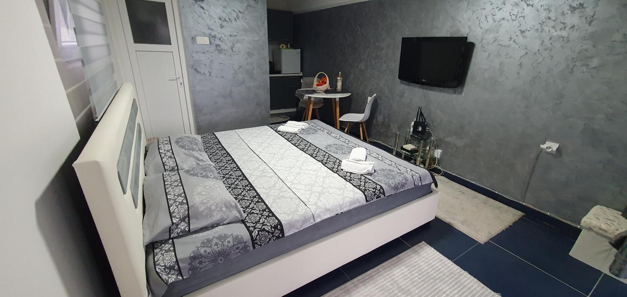Mitrovici  Cozzy Apartment Near The Aiport Podgorica מראה חיצוני תמונה